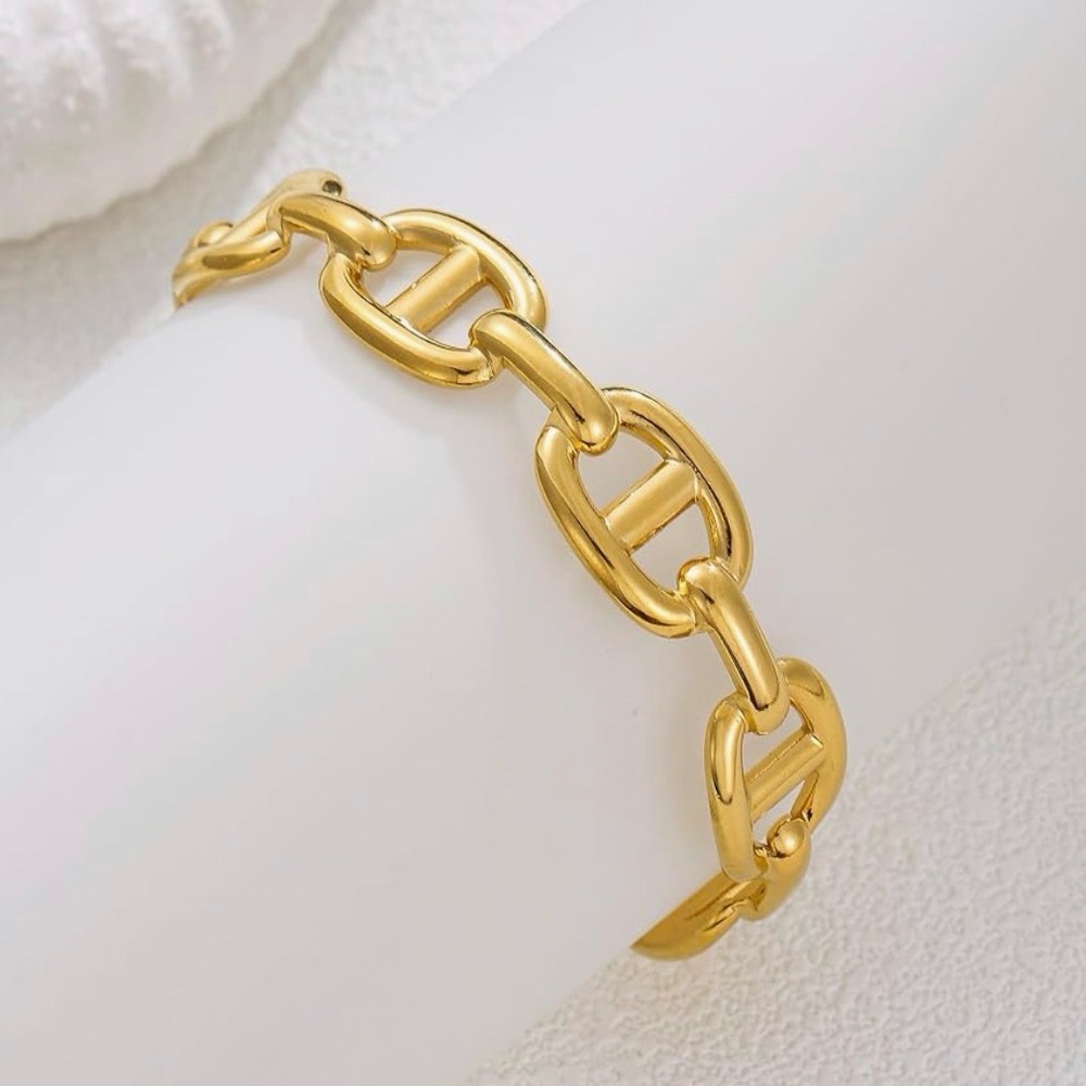 NEW 18K Gold Plated Cuff Bangle Bracelet